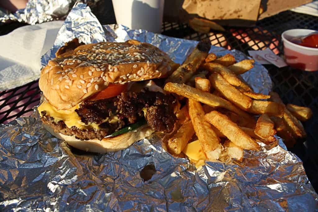burger (2916 x 1944) burger (2916 x 1944)