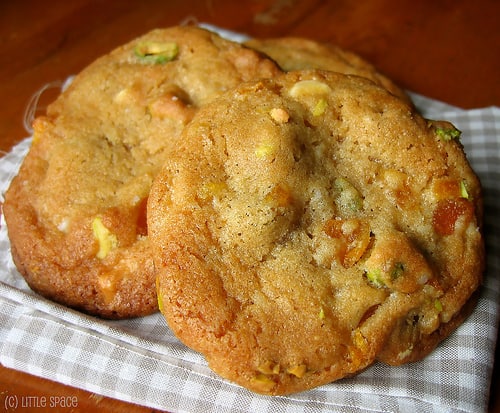 White Chocolate Dried Apricot Pistachio Cookies White Chocolate Dried Apricot Pistachio Cookies