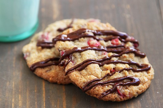 Easy Cranberry Chocolate Chip Oatmeal Cookies