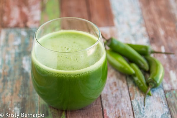 a spicy & super healthy green juice