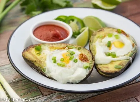 Easy Avocado Egg Bake Recipe