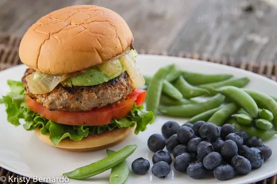 This is the Best Turkey Burger Recipe! Make juicy, healthy turkey burgers that everyone will love using a few simple tips and tricks.| www.thewickednoodle.com