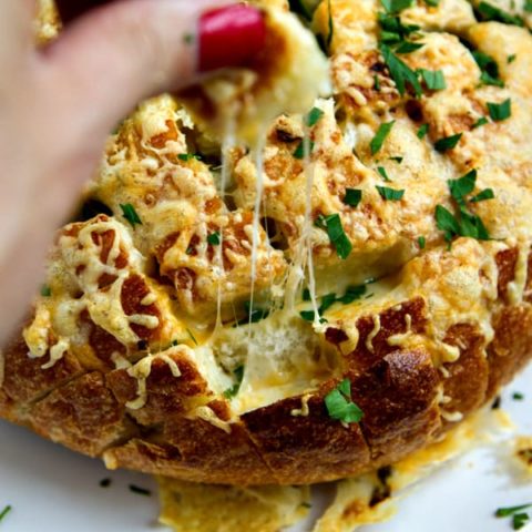 cheesy chive & garlic pull-apart bread - EASY and tastes AMAZING!