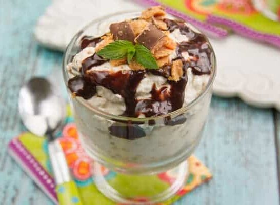 Butterfinger Pie Parfaits with a Nutella Drizzle | www.thewickednoodle.com