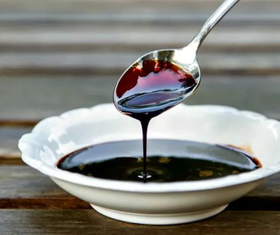 how to make a balsamic reduction {it's easy!} plus 25 ways to use it