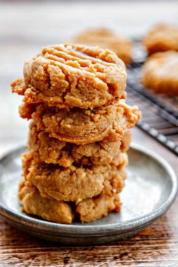 Easy 3 Ingredient Peanut Butter Cookies • The Wicked Noodle