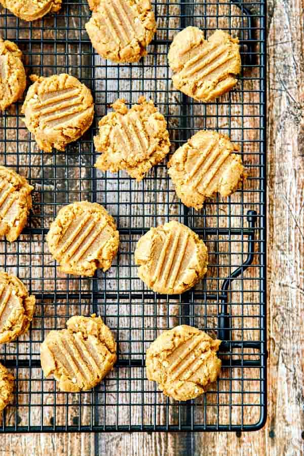 Easy 3 Ingredient Peanut Butter Cookies • The Wicked Noodle