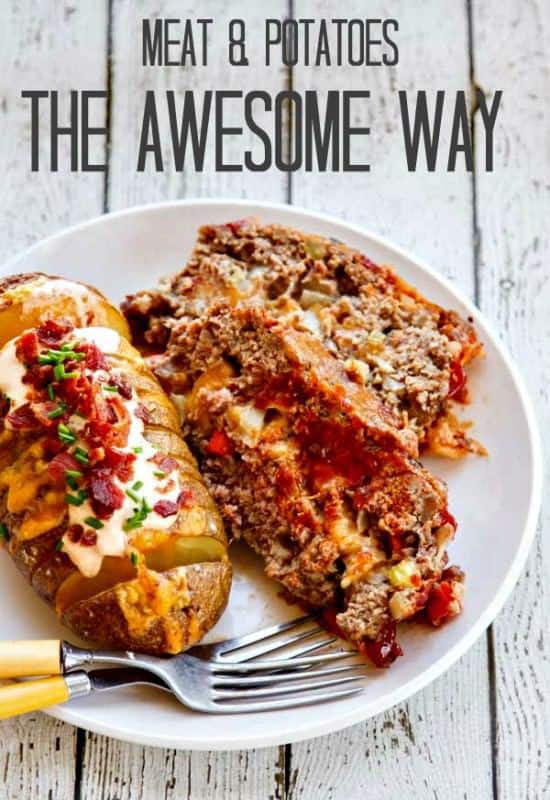Brown Sugar Meatloaf stuffed with Chipotle Gouda and a tangy, spicy Chipotle Glaze! 