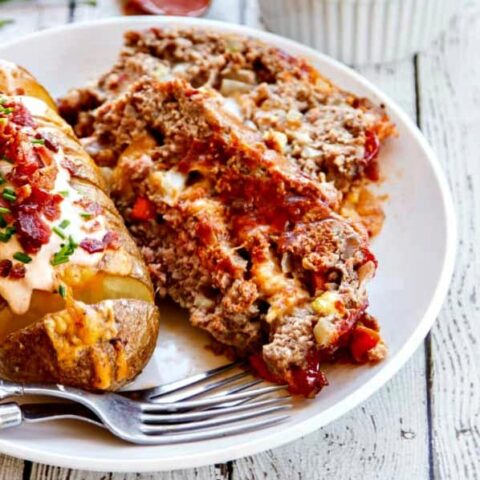 Brown Sugar Meatloaf stuffed with Chipotle Gouda and a tangy, spicy Chipotle Glaze!