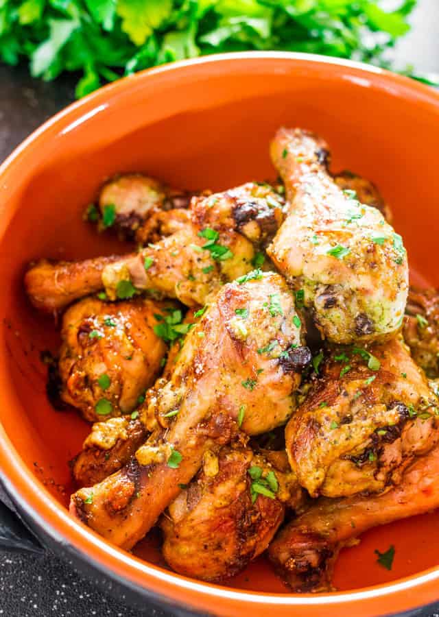 Baked Garlic and Ginger Chicken Drumsticks - plus more easy Chicken Drumstick Recipes!