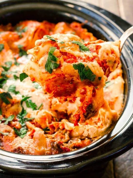 Slow Cooker Lasagna - it is SO good and so much easier than making traditional lasagna!