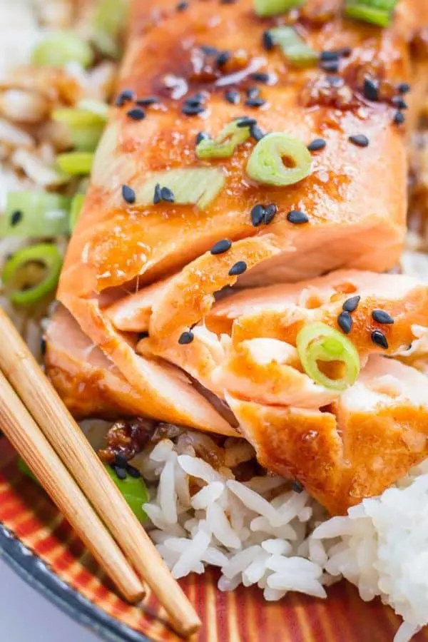 Just 15 minutes to a healthy and delicious dinner! Sweet and Spicy Baked Salmon