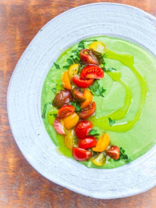 This avocado soup is simple, healthy and full of flavor. 