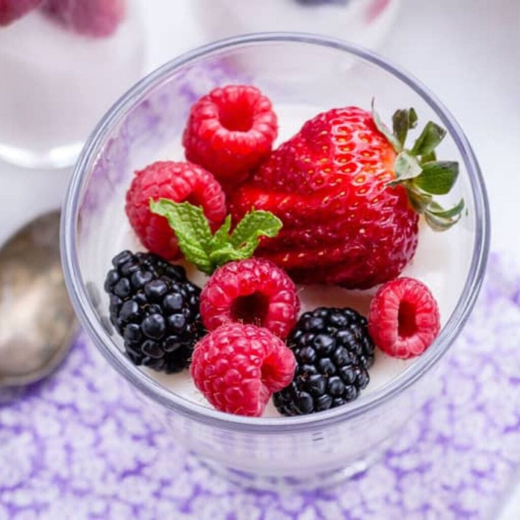 2-Ingredient Panna Cotta with Fresh Berries How To Make Panna Cotta With Fresh Berries