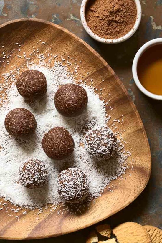 Coconut Rum Balls • The Wicked Noodle