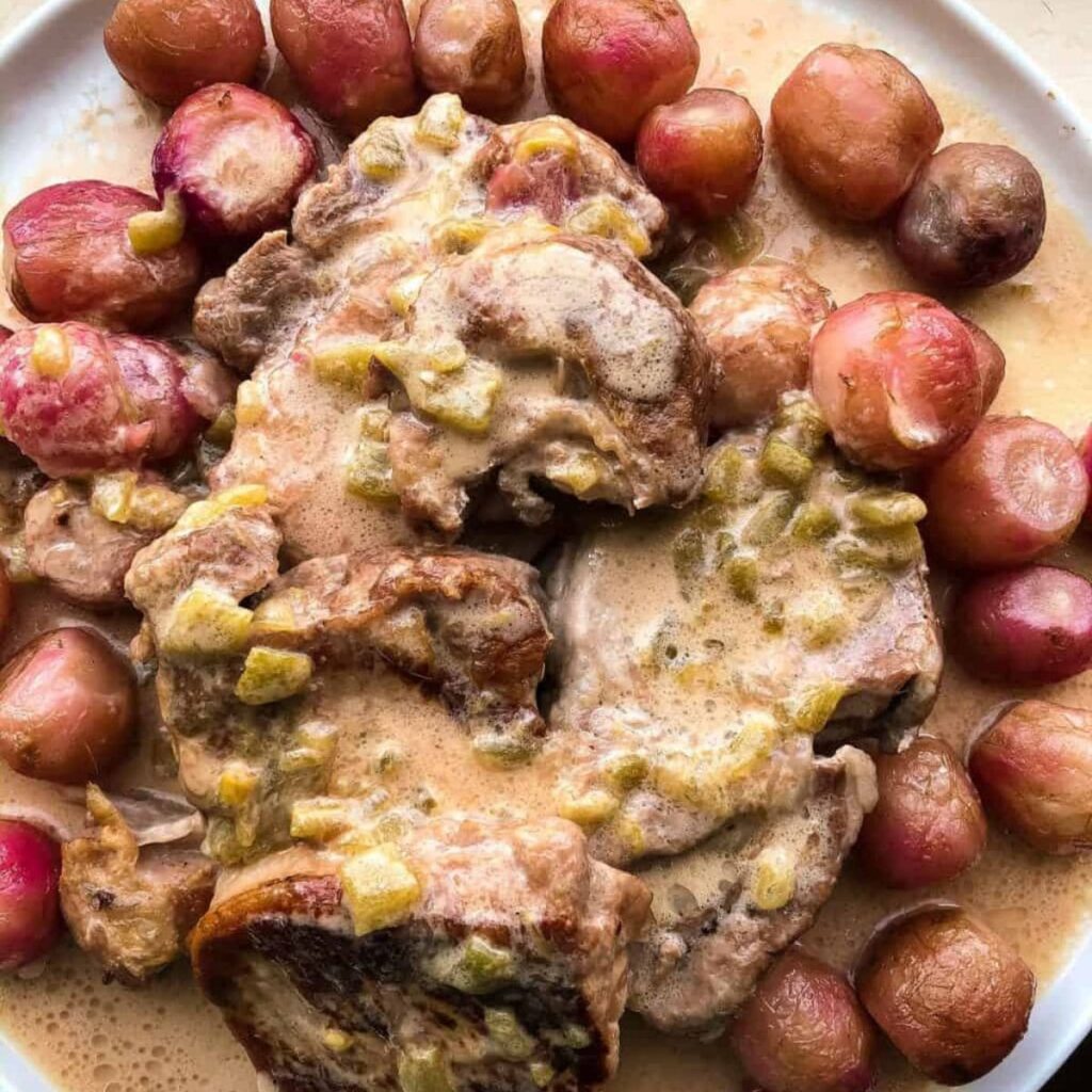 Pork Chops & Creamy Green Chile Sauce How To Make Pork Chops & Creamy Green Chile Sauce