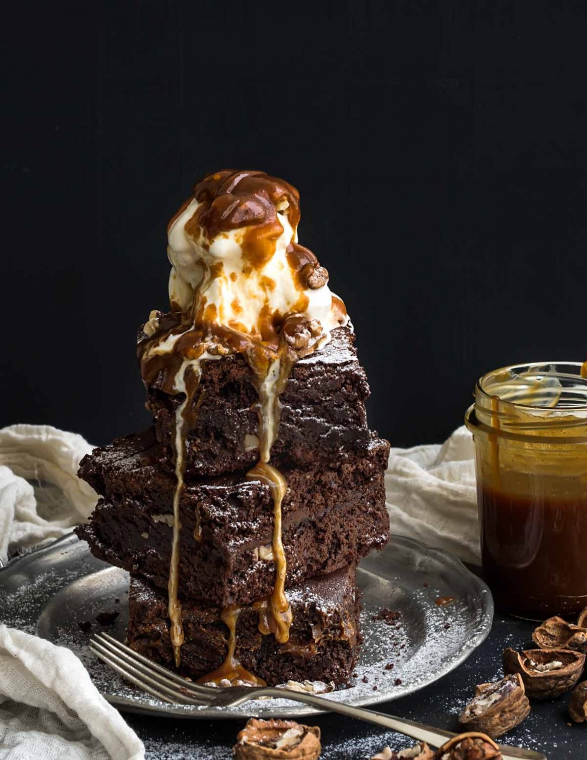 Cast Iron Skillet Brownies • The Wicked Noodle