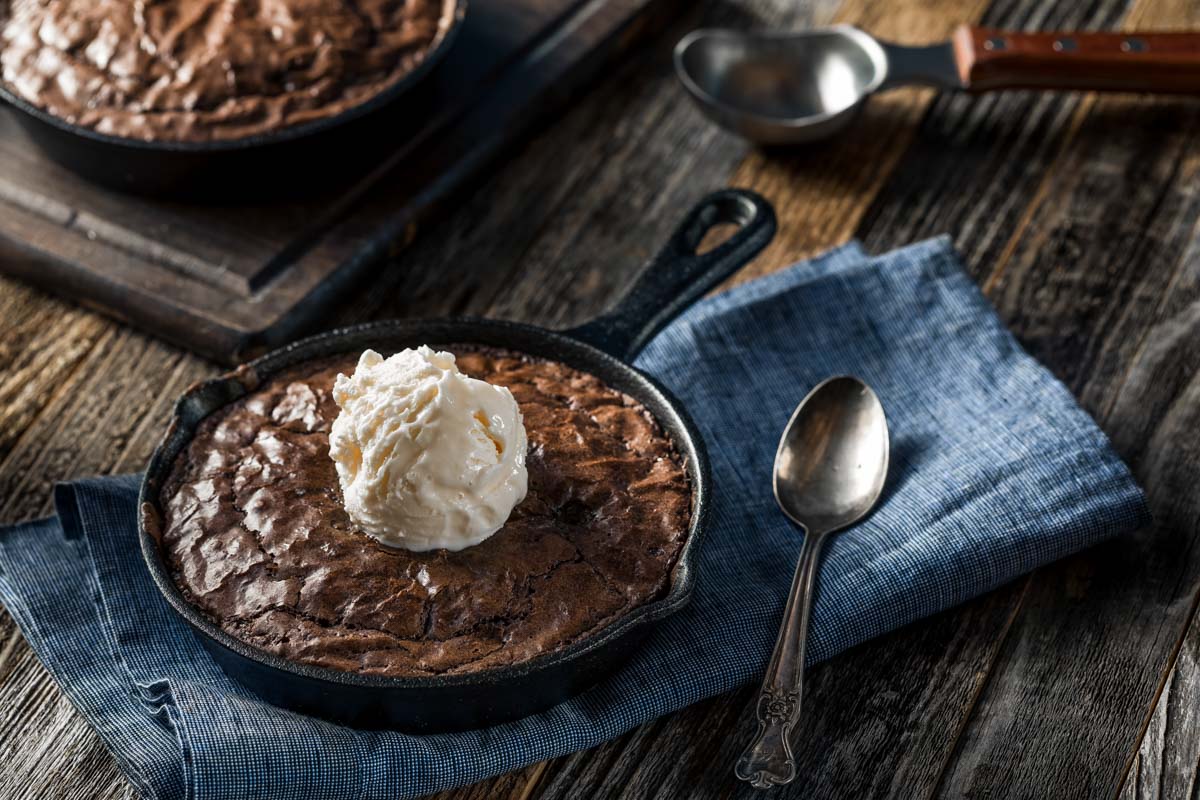 Cast Iron Skillet Brownies • The Wicked Noodle