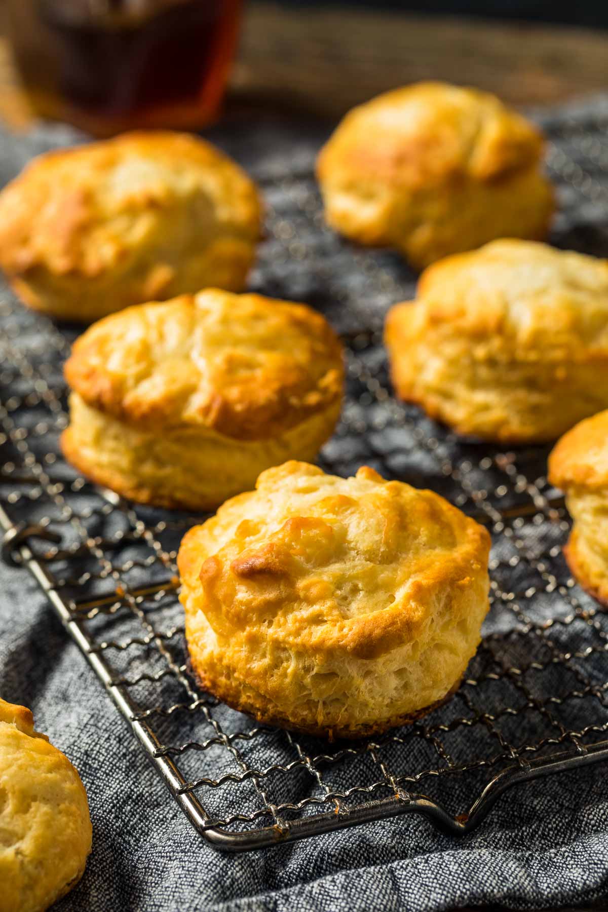 Easy And Fast Almond Flour Biscuits • The Wicked Noodle