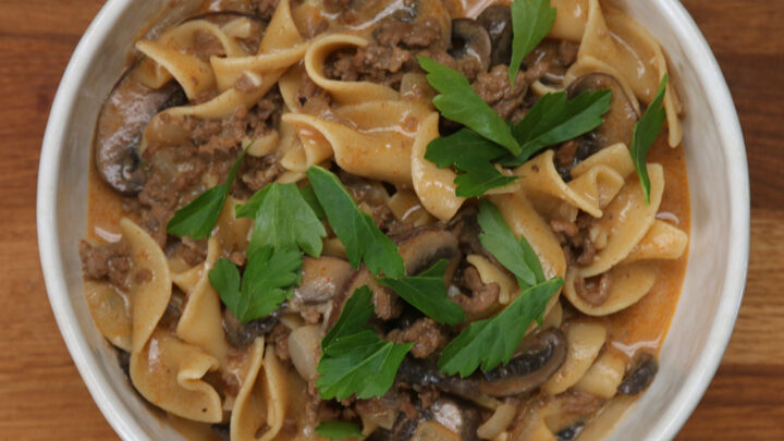 One Pot Ground Beef Stroganoff