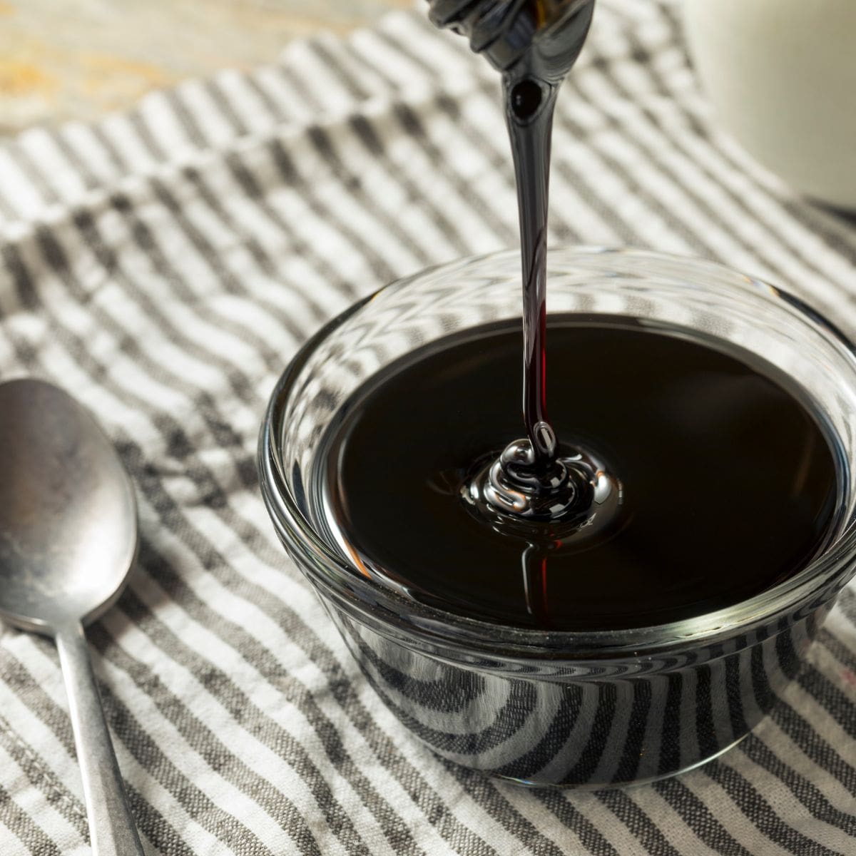 Molasses Substitutes • The Wicked Noodle