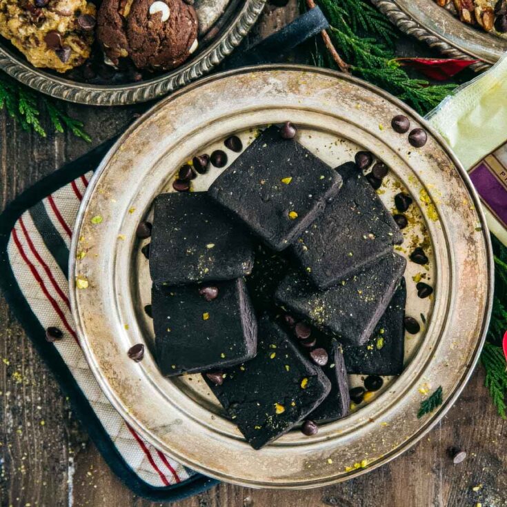 Chocolate Shortbread Cookies with Crunchy Pistachios
