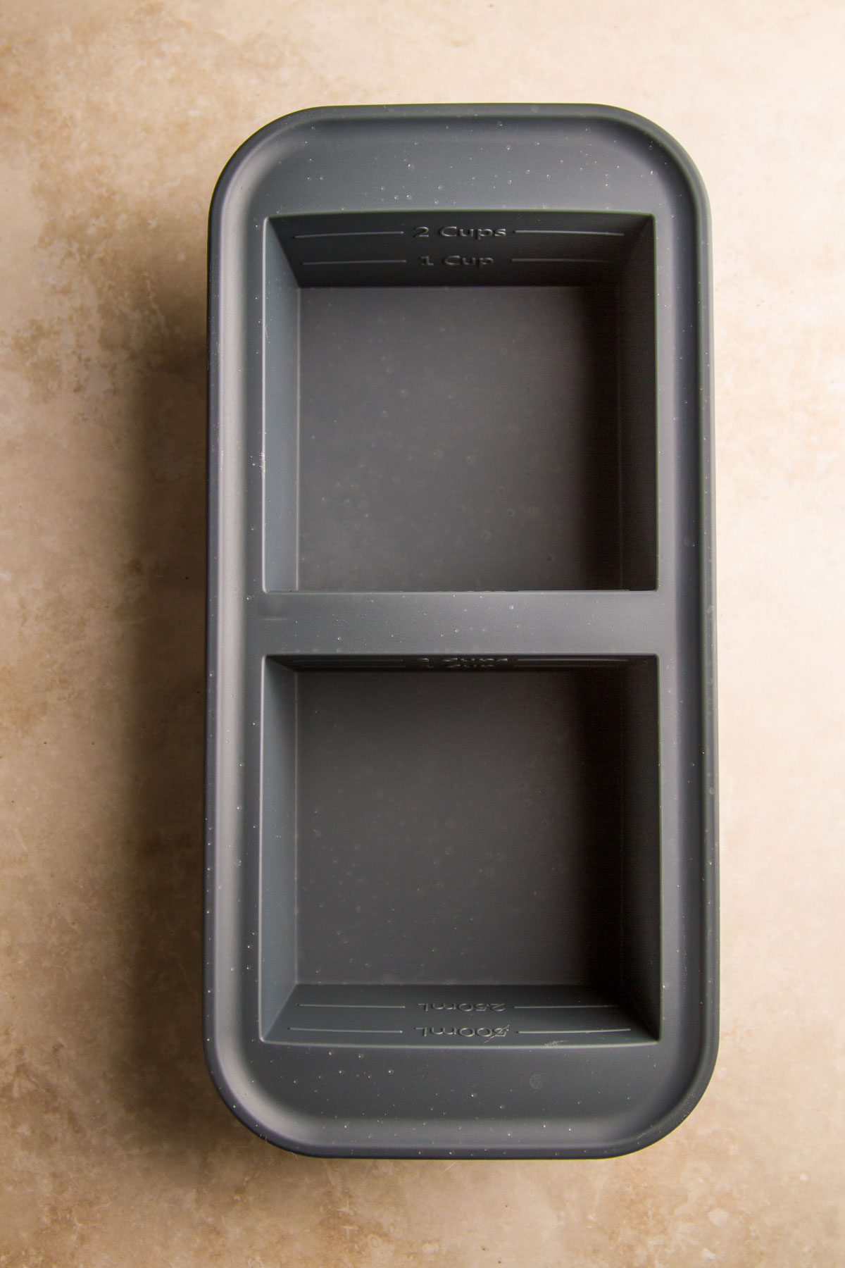 a gray 2-cup sized souper cube